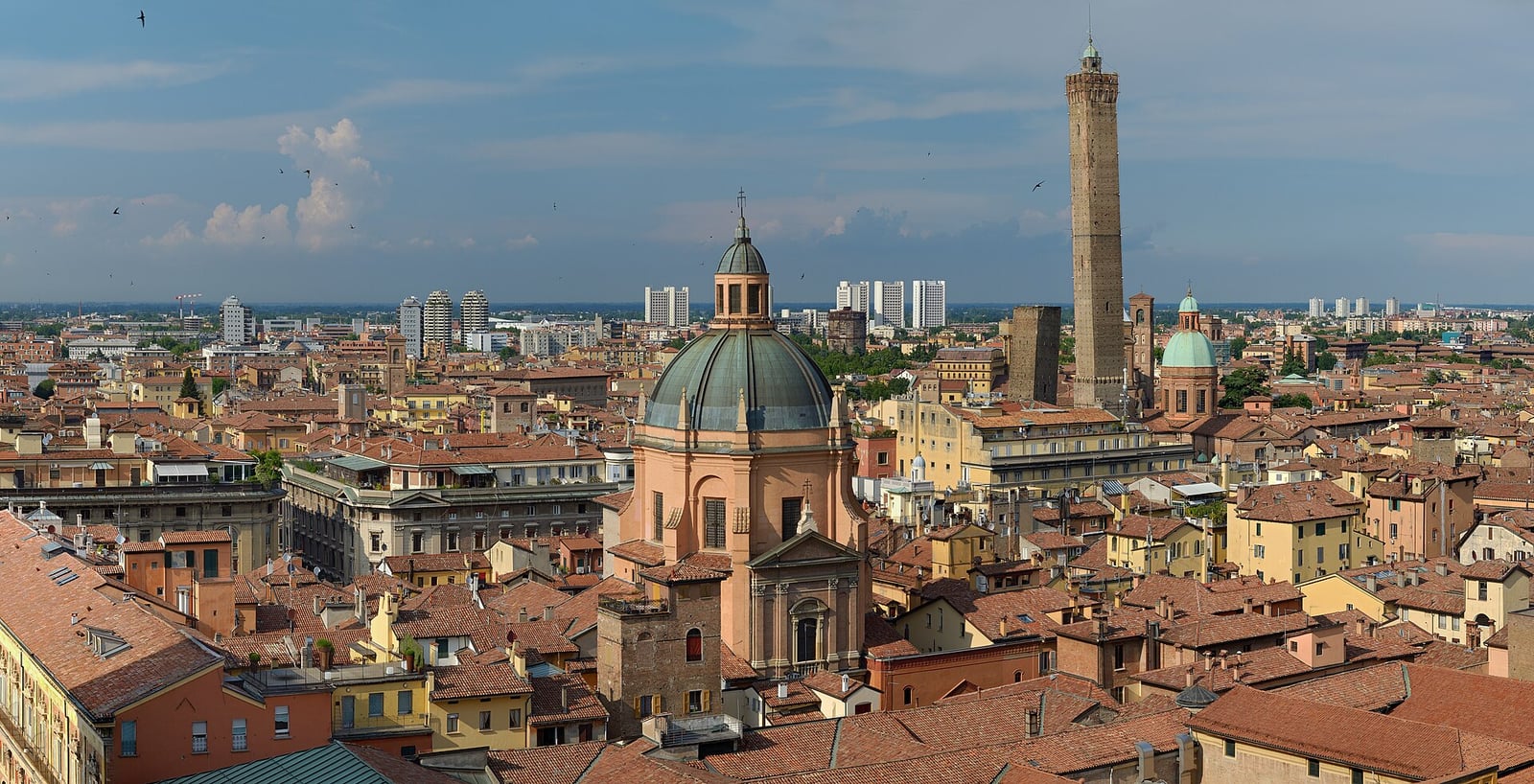 Bologna, de eerste bestemming uit de video